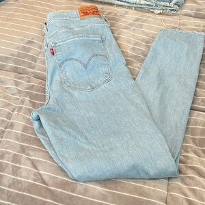 Levi's Women's Straight Leg Jeans in Sky Blue